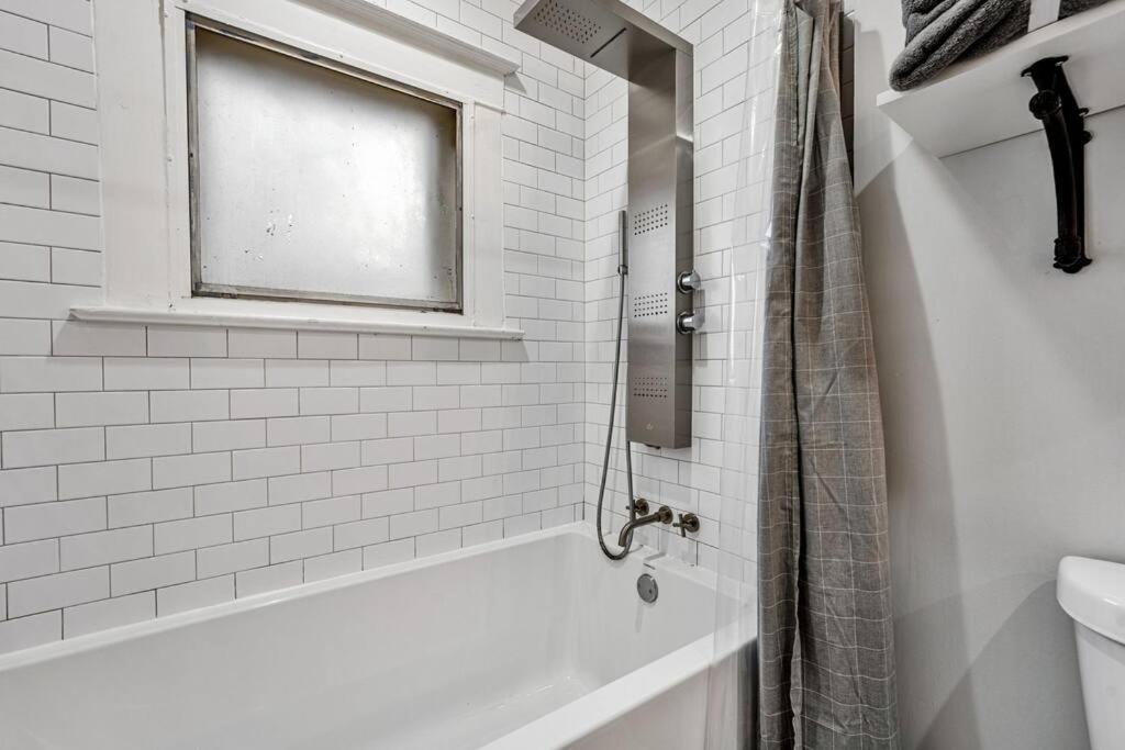 Exquisite Two-Story Home Located In Midtown Μέμφις Εξωτερικό φωτογραφία