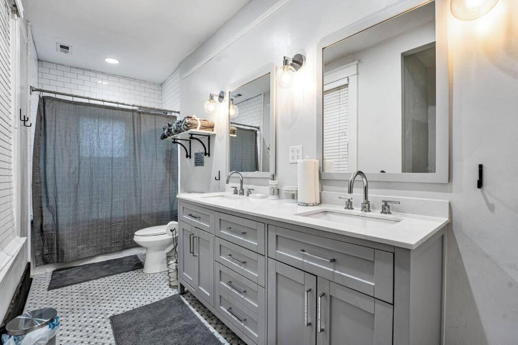 Exquisite Two-Story Home Located In Midtown Μέμφις Εξωτερικό φωτογραφία